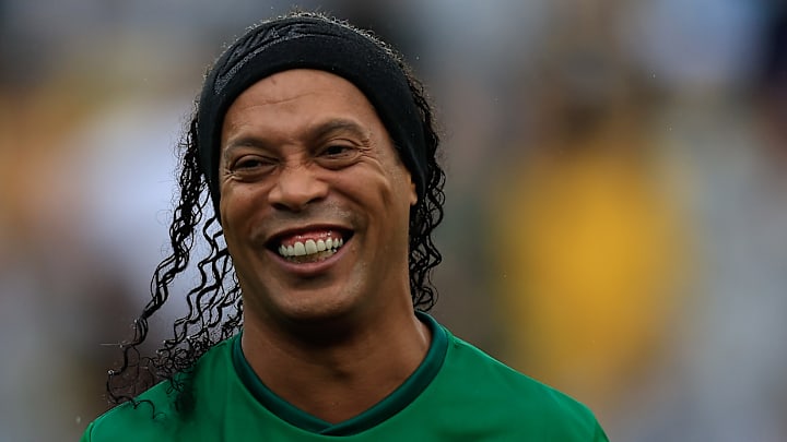 Ronaldinho a rendu hommage à un Parisien. Ronaldinho a rendu hommage à un Parisien.