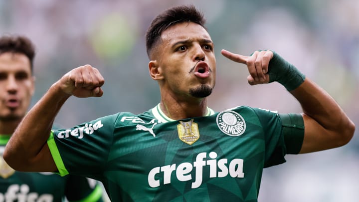 O volante vem sendo peça importante na equipe de Abel Ferreira.