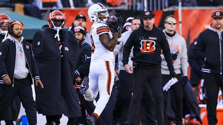 Cleveland Browns wide receiver Elijah Moore catches a pass against the Cincinnati Bengals in the second half at Paycor Stadium. Mandatory Credit: Katie Stratman-Imagn Images