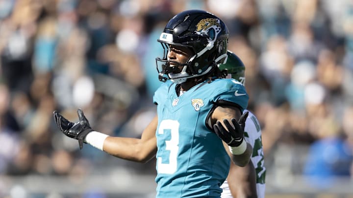Dec 14, 2025; Jacksonville, Florida, USA; Jacksonville Jaguars wide receiver Jakobi Meyers (3) reacts during the first quarter against the New York Jets at EverBank Stadium. Mandatory Credit: Morgan Tencza-Imagn Images Dec 14, 2025; Jacksonville, Florida, USA; Jacksonville Jaguars wide receiver Jakobi Meyers (3) reacts during the first quarter against the New York Jets at EverBank Stadium. Mandatory Credit: Morgan Tencza-Imagn Images