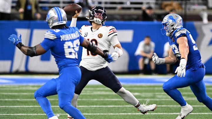 Caleb Williams pulls up off the run and fires during Thursday's game against the Lions at Ford Field.