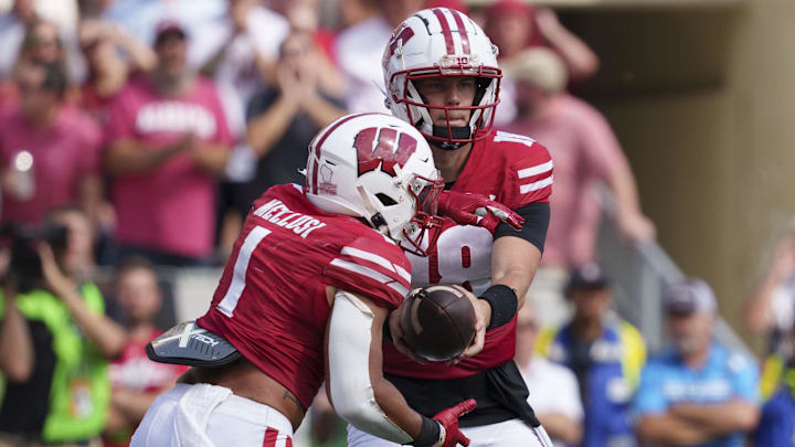 USC vs. Wisconsin football predictions USC vs. Wisconsin football predictions