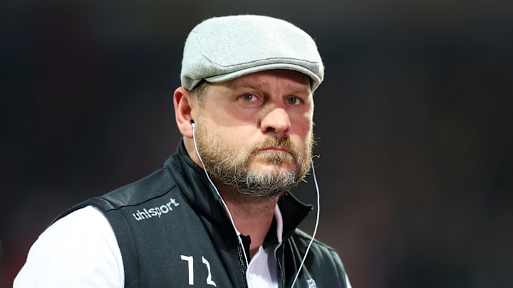 Steffen Baumgart wird Huseinbasic während der Vorbereitung genau unter die Lupe nehmen Steffen Baumgart wird Huseinbasic während der Vorbereitung genau unter die Lupe nehmen