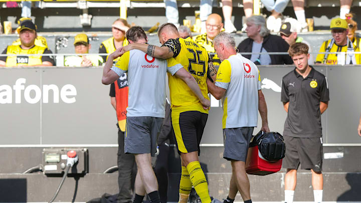 Niklas Süle nach seiner Verletzung im Testspiel gegen Juve