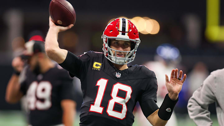Dec 22, 2024; Atlanta, Georgia, USA; Atlanta Falcons quarterback Kirk Cousins (18) prepares for a game against the New York Giants at Mercedes-Benz Stadium. Mandatory Credit: Brett Davis-Imagn Images
