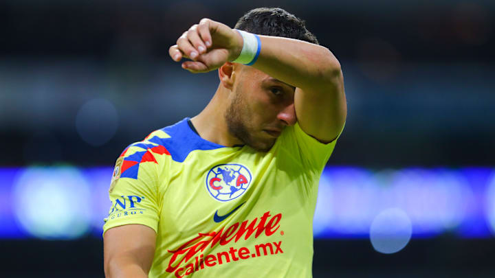 El uruguayo Sebastián Cáceres se perdió los octavos de vuelta de la Concachampions por un golpe, pero estaría listo para el sábado. El uruguayo Sebastián Cáceres se perdió los octavos de vuelta de la Concachampions por un golpe, pero estaría listo para el sábado.