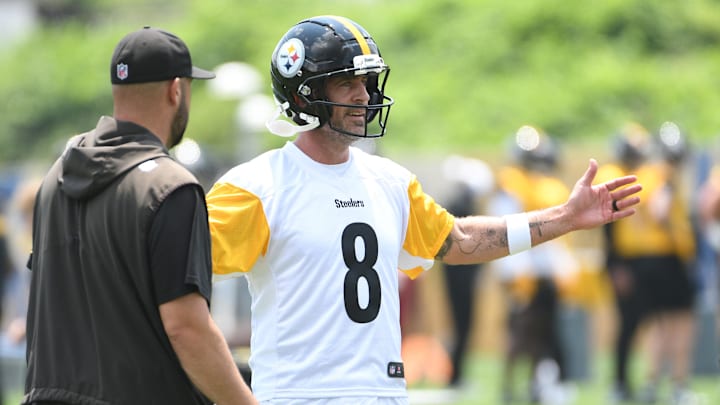 Jun 10, 2025; Pittsburgh, PA, USA;  Pittsburgh Steelers quarterback Aaron Rogers (8) during minicamp at their South Side facility. Mandatory Credit: Philip G. Pavely-Imagn Images
