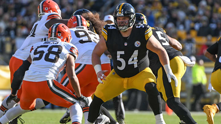 Dec 8, 2024; Pittsburgh, Pennsylvania, USA; Pittsburgh Steelers center Zach Frazier (54) and Cleveland Browns linebacker Jordan Hicks (58) during the first quarter at Acrisure Stadium. Mandatory Credit: Barry Reeger-Imagn Images