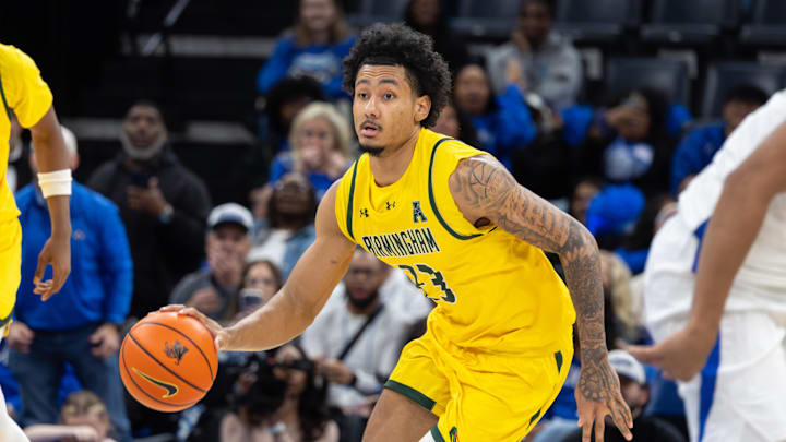 UAB is favored against Charlotte in the American Championship Quarterfinal