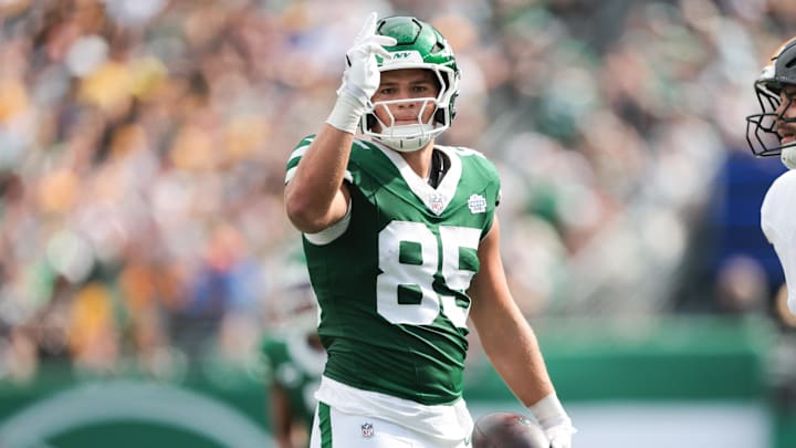 Sep 7, 2025; East Rutherford, New Jersey, USA; New York Jets tight end Mason Taylor (85) reacts to the play during the second half against the Pittsburgh Steelers at MetLife Stadium. Mandatory Credit: Vincent Carchietta-Imagn Images