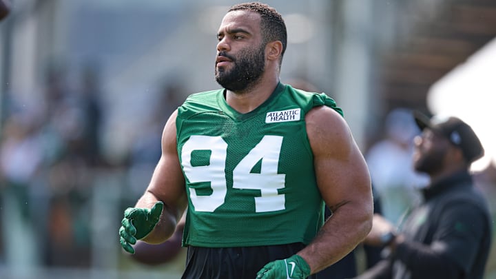 Jul 27, 2024; Florham Park, NJ, USA; New York Jets defensive end Solomon Thomas (94) warms up during training camp at Atlantic Health Jets Training Center. Mandatory Credit: Vincent Carchietta-Imagn Images