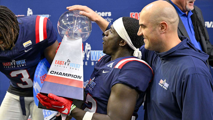 Giants offensive coordinator Mike Kafka got to be head coach in the East-West Shrine game last year and is a Bears job candidate. Giants offensive coordinator Mike Kafka got to be head coach in the East-West Shrine game last year and is a Bears job candidate.