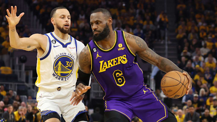Los Angeles Lakers y Golden State Warriors representan una de las rivalidades más antiguas de la NBA