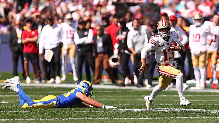 Purdy tuvo una gran tarde de debut en la temporada 2026 de la NFL. Purdy tuvo una gran tarde de debut en la temporada 2026 de la NFL.