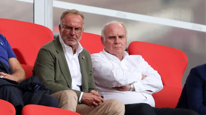 Karl-Heinz Rummenigge und Uli Hoeneß auf der VIP-Tribüne der Allianz Arena