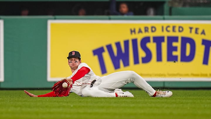 Jun 10, 2025; Boston, Massachusetts, USA; Boston Red Sox outfielder Roman Anthony (19) makes the catch against the Tampa Bay Rays in the sixth inning at Fenway Park. Mandatory Credit: David Butler II-Imagn Images Jun 10, 2025; Boston, Massachusetts, USA; Boston Red Sox outfielder Roman Anthony (19) makes the catch against the Tampa Bay Rays in the sixth inning at Fenway Park. Mandatory Credit: David Butler II-Imagn Images