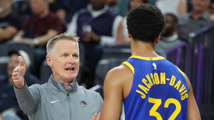 Golden State Warriors v Los Angeles Lakers