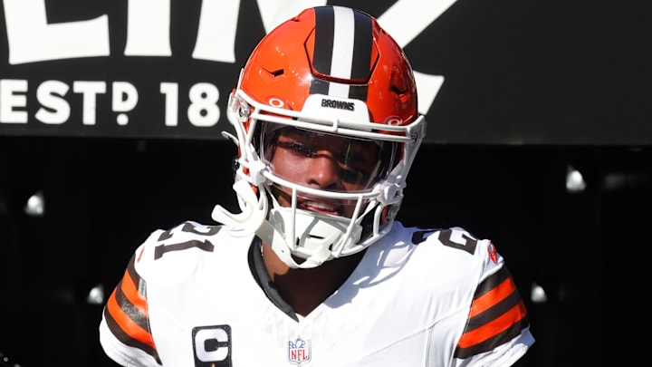 Dec 8, 2024; Pittsburgh, Pennsylvania, USA; Cleveland Browns cornerback Denzel Ward (21) takes the field to play the Pittsburgh Steelers at Acrisure Stadium. Mandatory Credit: Charles LeClaire-Imagn Images Dec 8, 2024; Pittsburgh, Pennsylvania, USA; Cleveland Browns cornerback Denzel Ward (21) takes the field to play the Pittsburgh Steelers at Acrisure Stadium. Mandatory Credit: Charles LeClaire-Imagn Images