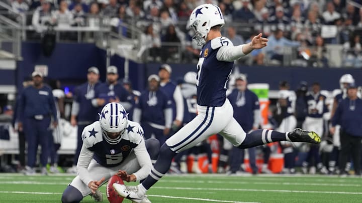 Dallas Cowboys place kicker Brandon Aubrey (17) kicks a field goal against the New York Giants during the first half at AT&T Stadium. 
