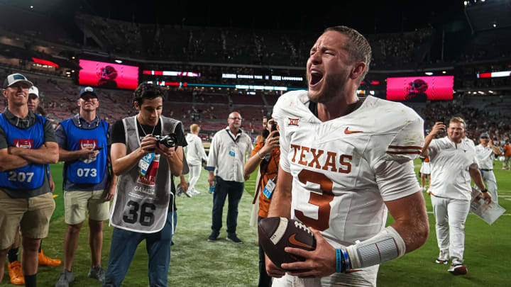 Texas Longhorns quarterback Quinn Ewers (3) celebrates the 34-24 win over Alabama at Bryant-Denny