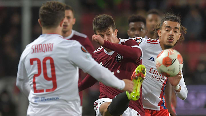 Vitória garante classificação do time francês para a próxima fase da Europa League