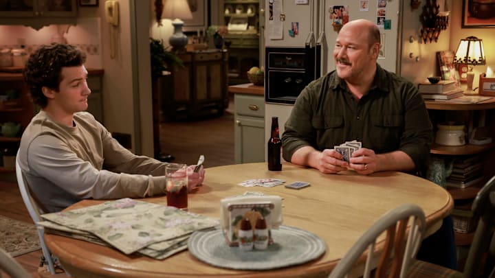 “A Regular Samaritan” – Georgie joins a church to sell tires to the congregation and Mandy worries there is more to it than that, on GEORGIE & MANDY’S FIRST MARRIAGE, Thursday, Dec. 5 (8:00-8:31 PM, ET/PT) on the CBS Television Network, and streaming on Paramount+ (live and on-demand for Paramount+ with SHOWTIME subscribers, or on-demand for Paramount+ Essential subscribers the day after the episode airs)*. Pictured (L-R): Montana Jordan as Georgie and Will Sasso