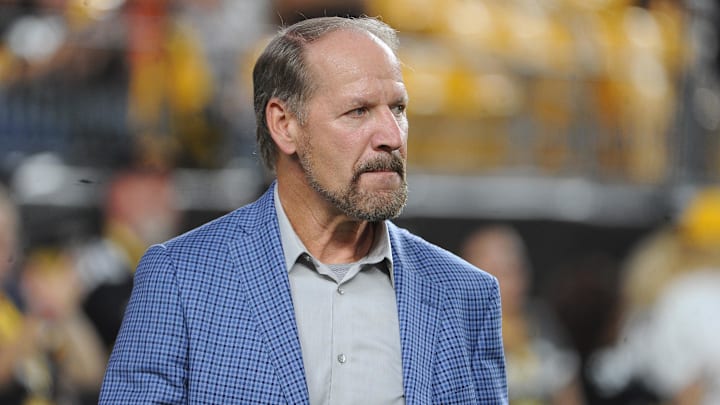Sep 30, 2019; Pittsburgh, PA, USA; Former Pittsburgh Steelers head coach Bill Cowher walks around the field before a game against the Cincinnati Bengals at Heinz Field. Mandatory Credit: Philip G. Pavely-Imagn Images Sep 30, 2019; Pittsburgh, PA, USA; Former Pittsburgh Steelers head coach Bill Cowher walks around the field before a game against the Cincinnati Bengals at Heinz Field. Mandatory Credit: Philip G. Pavely-Imagn Images