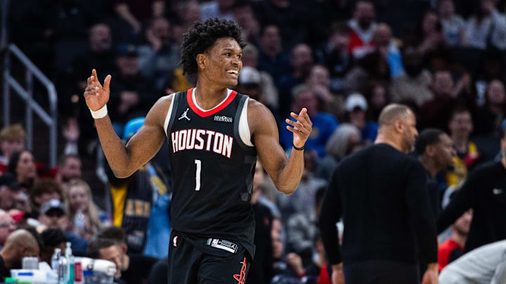 Mar 4, 2025; Indianapolis, Indiana, USA; Houston Rockets forward Amen Thompson (1) reacts to a call in the second half against the Indiana Pacers at Gainbridge Fieldhouse. Mandatory Credit: Trevor Ruszkowski-Imagn Images Mar 4, 2025; Indianapolis, Indiana, USA; Houston Rockets forward Amen Thompson (1) reacts to a call in the second half against the Indiana Pacers at Gainbridge Fieldhouse. Mandatory Credit: Trevor Ruszkowski-Imagn Images