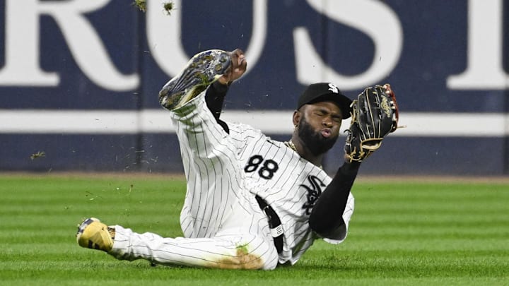 Sep 13, 2024; Chicago, Illinois, USA; Chicago White Sox outfielder Luis Robert Jr. (88) catches a fly ball hit by Oakland Athletics outfielder Seth Brown (15) during the sixth inning at Guaranteed Rate Field. Mandatory Credit: Matt Marton-Imagn Images Sep 13, 2024; Chicago, Illinois, USA; Chicago White Sox outfielder Luis Robert Jr. (88) catches a fly ball hit by Oakland Athletics outfielder Seth Brown (15) during the sixth inning at Guaranteed Rate Field. Mandatory Credit: Matt Marton-Imagn Images
