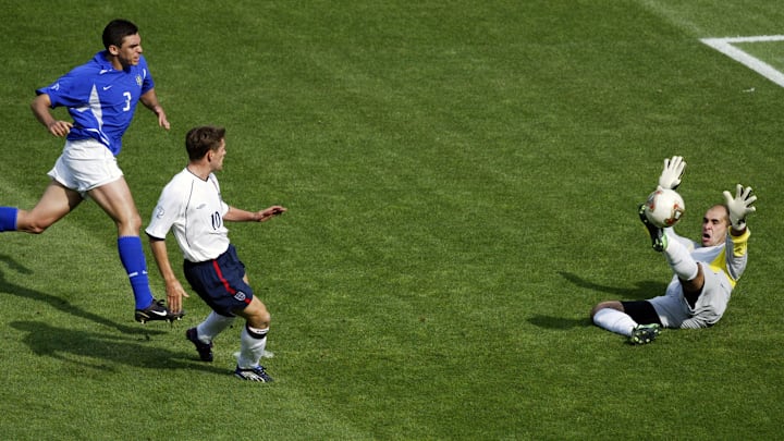 Michael Owen, um dos quatro jogadores que marcaram contra a Seleção Brasileira no Mundial de 2022, quase deixou a Canarinho em apuros