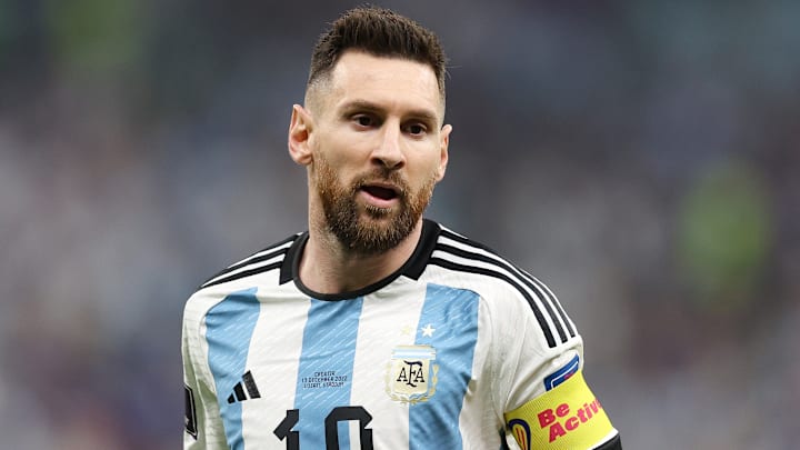 Lionel Messi entre un peu plus dans l'histoire du football. Lionel Messi entre un peu plus dans l'histoire du football.