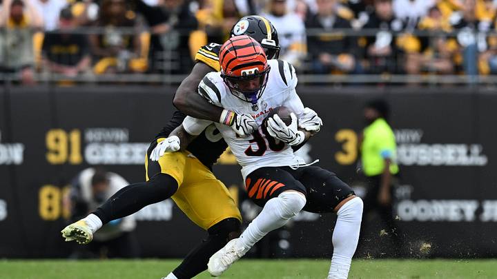 Sep 27, 2026; Pittsburgh, Pennsylvania, USA;  Pittsburgh Steelers linebacker Patrick Queen (6) tackles Cincinnati Bengals halfback Chase Brown (30) during the fourth quarter at Acrisure Stadium.  Mandatory Credit: Barry Reeger-Imagn Images