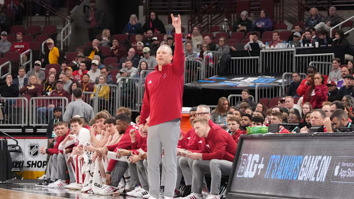 Mar 11, 2026; Chicago, IL, USA; Indiana Hoosiers head coach Darian Devries gestures too his team against the Northwestern Wildcats during the first half at United Center. Mandatory Credit: David Banks-Imagn Images
