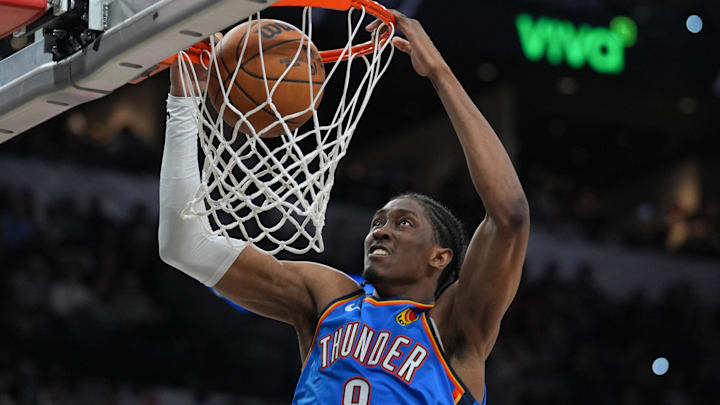 Mar 2, 2025; San Antonio, Texas, USA;  Oklahoma City Thunder forward Jalen Williams (8) dunks in the second half against the San Antonio Spurs at Frost Bank Center. Mandatory Credit: Daniel Dunn-Imagn Images
