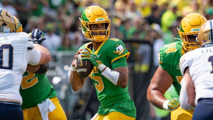 Oregon quarterback Dante Moore looks to pass as the Oregon Ducks host the Montana State Bobcats on Aug. 30, 2025, at Autzen Stadium in Eugene, Oregon.