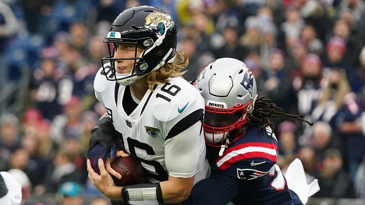 Jan 2, 2022; Foxborough, Massachusetts, USA; Jacksonville Jaguars quarterback Trevor Lawrence (16) is sacked by New England Patriots outside linebacker Dont'a Hightower (54) in the first quarter at Gillette Stadium. Mandatory Credit: David Butler II-USA TODAY Sports Jan 2, 2022; Foxborough, Massachusetts, USA; Jacksonville Jaguars quarterback Trevor Lawrence (16) is sacked by New England Patriots outside linebacker Dont'a Hightower (54) in the first quarter at Gillette Stadium. Mandatory Credit: David Butler II-USA TODAY Sports