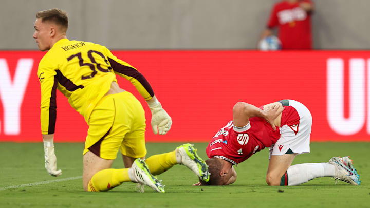 Nathan Bishop collided with Paul Mullin