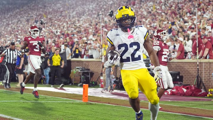 Michigan's Justice Haynes (22) scores in the second half of the college football game between the University of Oklahoma Sooner and the University of Michigan Wolverines at the Gaylord Family Ð Oklahoma Memorial Stadium in Norman, Okla., Saturday, Sept. 6, 2025.