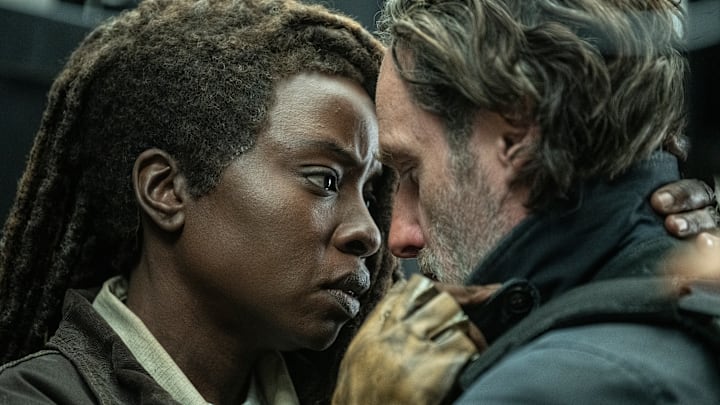 Danai Gurira as Michonne, Andrew Lincoln as Rick Grimes - The Walking Dead: The Ones Who Live _ Season 1, Episode 2 - Photo Credit: Gene Page/AMC