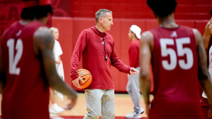 Alabama head coach Nate Oats gives directions to his team during practice for the Crimson Tide Men s Basketball team Monday, Sept. 25, 2023. Alabama head coach Nate Oats gives directions to his team during practice for the Crimson Tide Men s Basketball team Monday, Sept. 25, 2023.