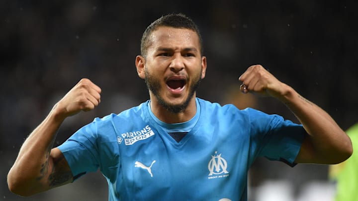 Luis Suarez n'est pas encore parti.