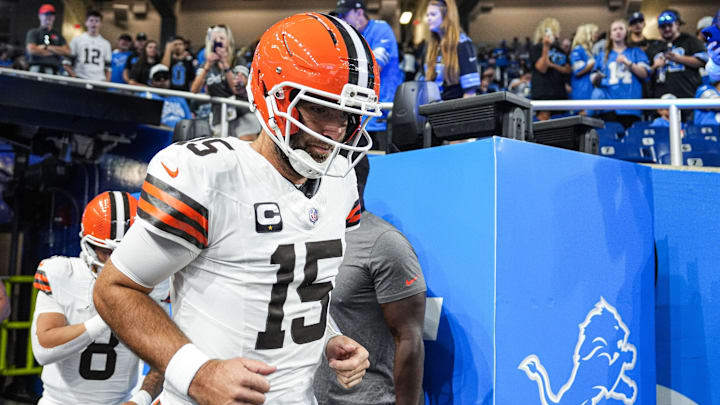 Cleveland Browns quarterback Joe Flacco (15) takes the field for warm up ahead of the Detroit Lions game at Ford Field in Detroit on Sunday, Sept. 28, 2025.