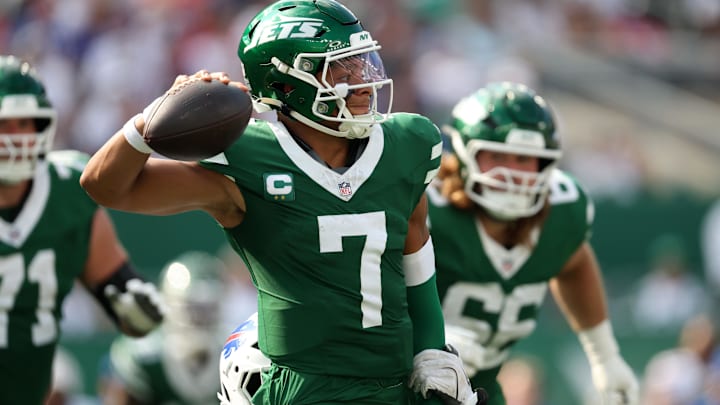 Sep 14, 2025; East Rutherford, New Jersey, USA; New York Jets quarterback Justin Fields (7) is pressured by Buffalo Bills defensive end Joey Bosa (97) during the second half at MetLife Stadium. Mandatory Credit: Vincent Carchietta-Imagn Images Sep 14, 2025; East Rutherford, New Jersey, USA; New York Jets quarterback Justin Fields (7) is pressured by Buffalo Bills defensive end Joey Bosa (97) during the second half at MetLife Stadium. Mandatory Credit: Vincent Carchietta-Imagn Images