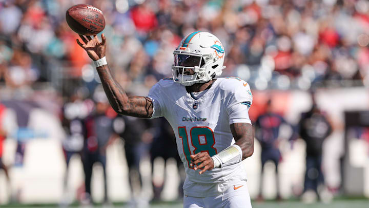 Miami Dolphins quarterback Tyler Huntley (18) throws the ball during the first half against the New England Patriots at Gillette Stadium. Miami Dolphins quarterback Tyler Huntley (18) throws the ball during the first half against the New England Patriots at Gillette Stadium.