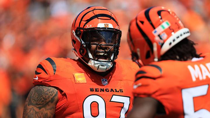 Sep 13, 2026; Cincinnati, Ohio, USA; Cincinnati Bengals defensive tackle Dexter Lawrence II (97) reacts after recovering a fumble during the second quarter at Paycor Stadium. Mandatory Credit: Katie Stratman-Imagn Images Sep 13, 2026; Cincinnati, Ohio, USA; Cincinnati Bengals defensive tackle Dexter Lawrence II (97) reacts after recovering a fumble during the second quarter at Paycor Stadium. Mandatory Credit: Katie Stratman-Imagn Images