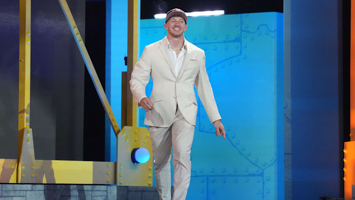 Apr 23, 2026; Pittsburgh, PA, USA; Oregon Ducks defensive back Dillon Thieneman is selected by the Chicago Bears.