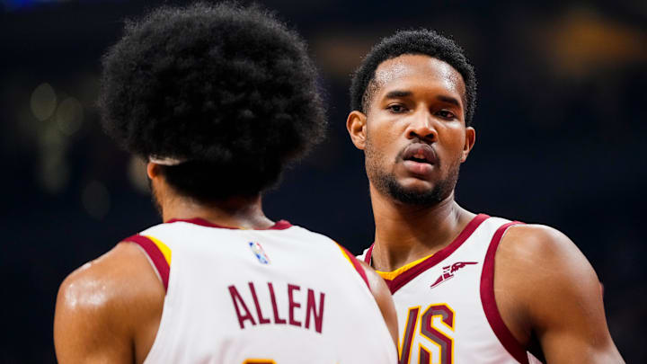 Cleveland Cavaliers v Toronto Raptors