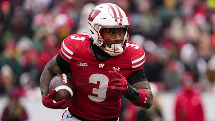 After one season with Wisconsin, Tawee Walker will enter the transfer portal again. After one season with Wisconsin, Tawee Walker will enter the transfer portal again.