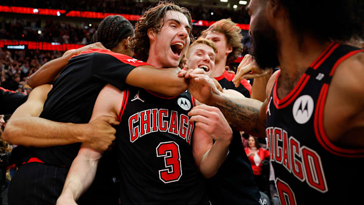 Los Angeles Lakers v Chicago Bulls