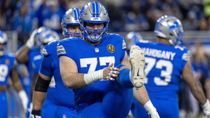 Detroit Lions center Frank Ragnow (77).